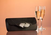 Клатч форми baguette c драпіруванням HY8053 (чорний)