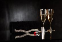 Клатч із оксамиту зі стразами форми baguette HY8057 (чорний)