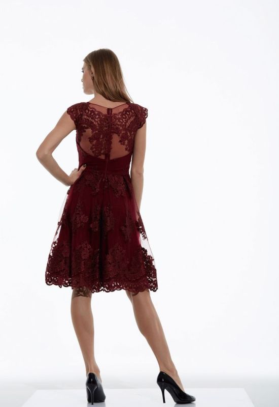 P 0787 Коктейльное платье с пышной юбкой из нежнейшего гипюра (бордовый)