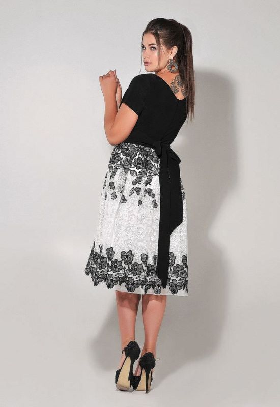 P 0965 Платье коктейльное из двухцветного гипюра с мягким трикотажем (черный)