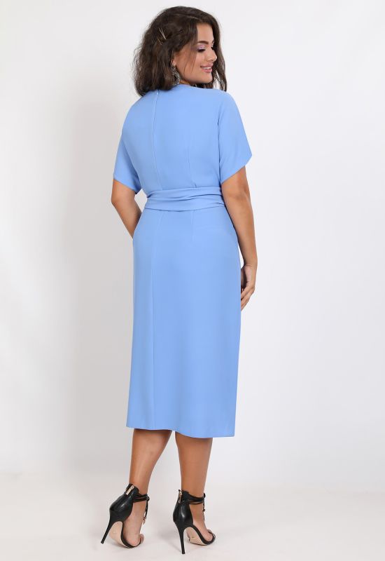 P 1055 A Платье коктейльное с поясом прямого кроя (темно-синий)