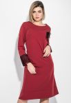 Платье женское батал элементом декора на рукаве и груди 74PD339 (бордовый)